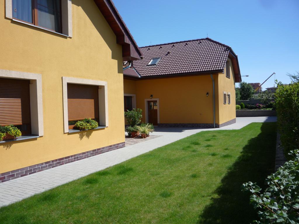Apartmany Graf Chýně Екстериор снимка
