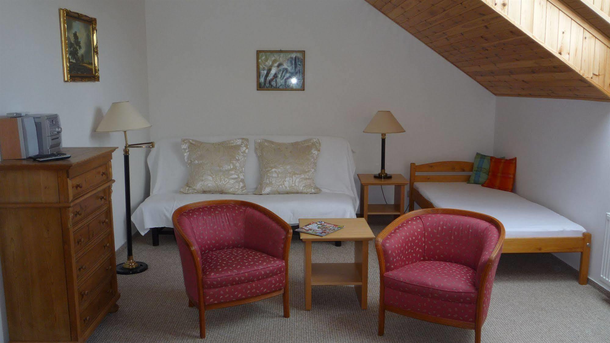 Apartmany Graf Chýně Екстериор снимка
