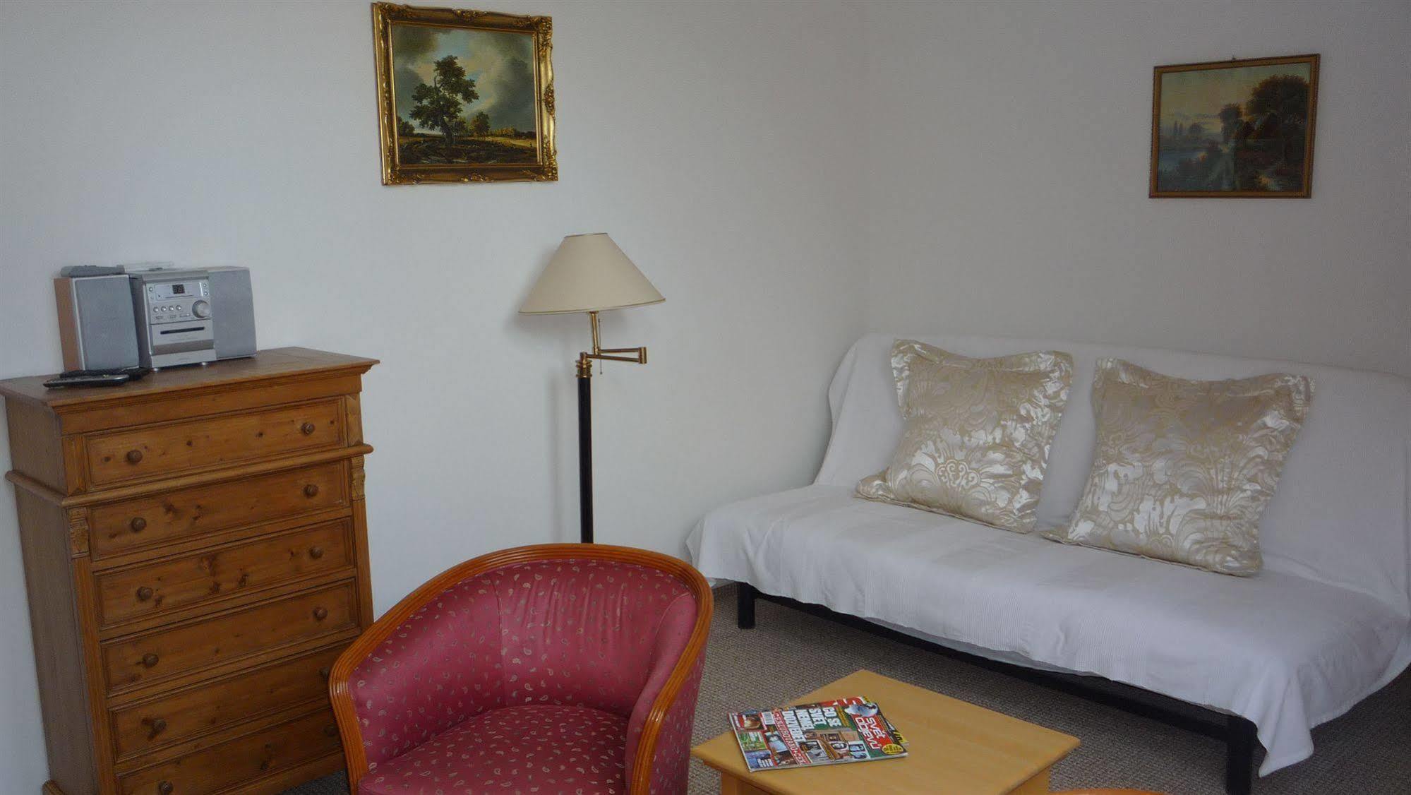 Apartmany Graf Chýně Екстериор снимка