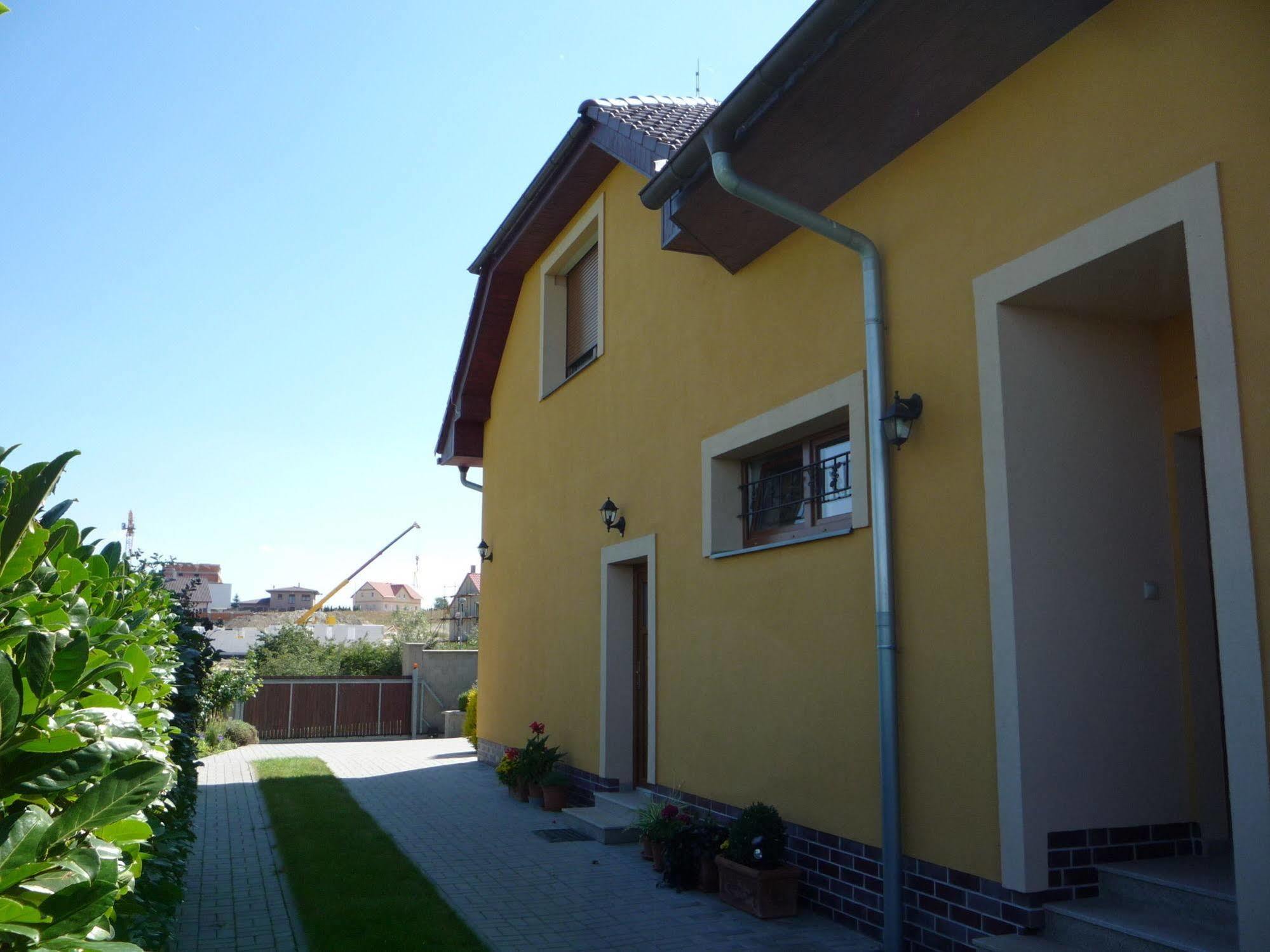 Apartmany Graf Chýně Екстериор снимка