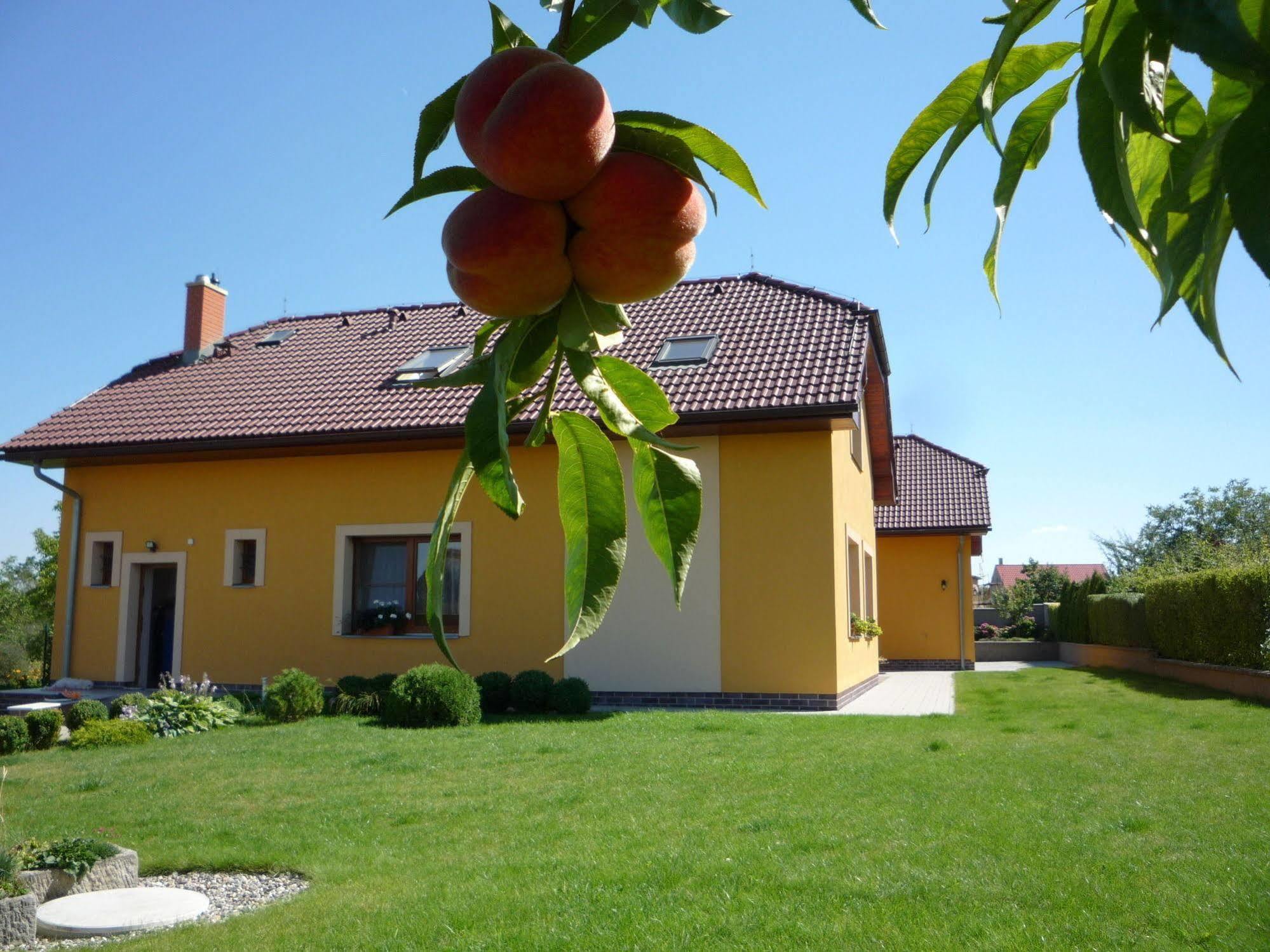 Apartmany Graf Chýně Екстериор снимка