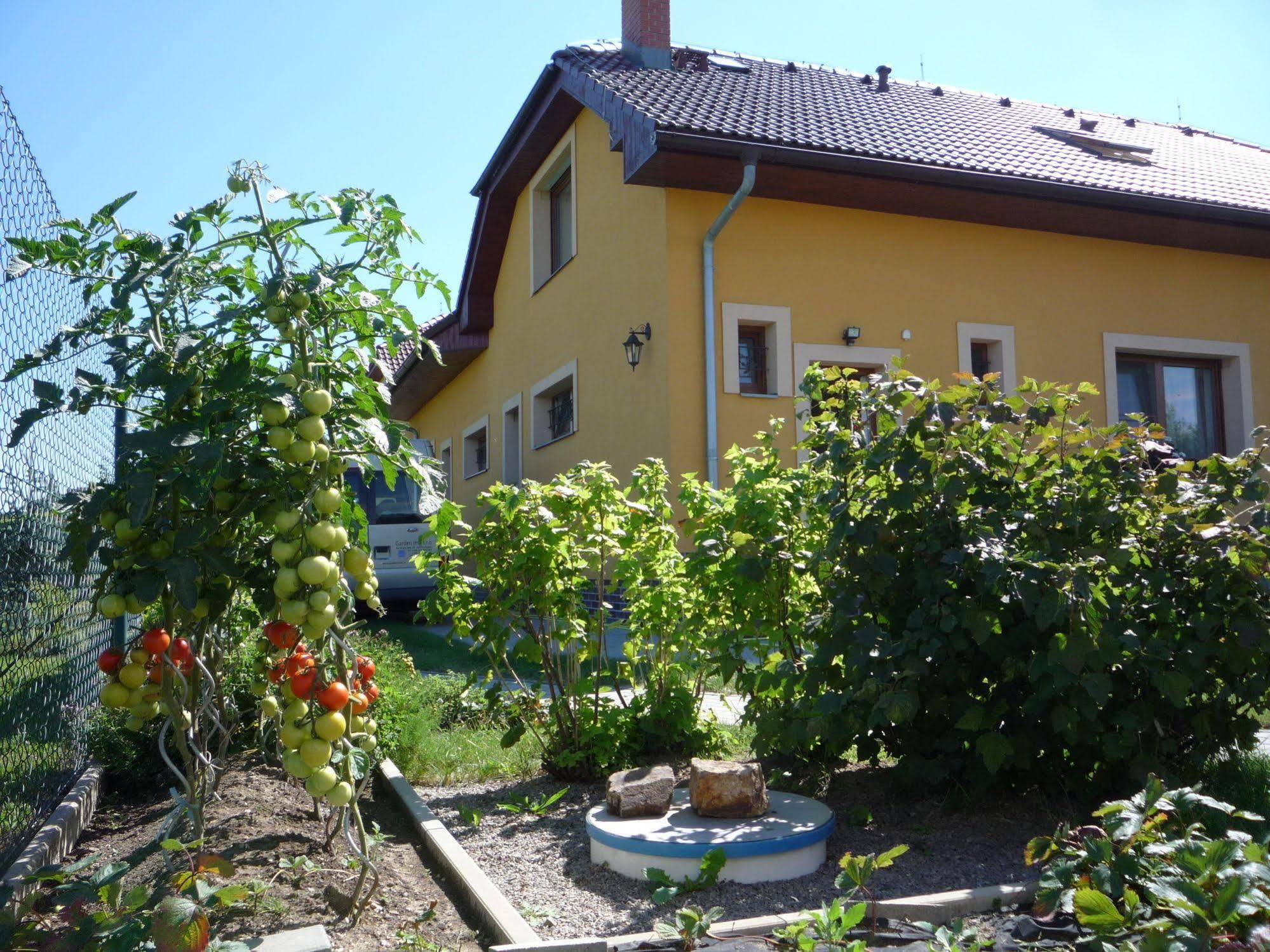Apartmany Graf Chýně Екстериор снимка