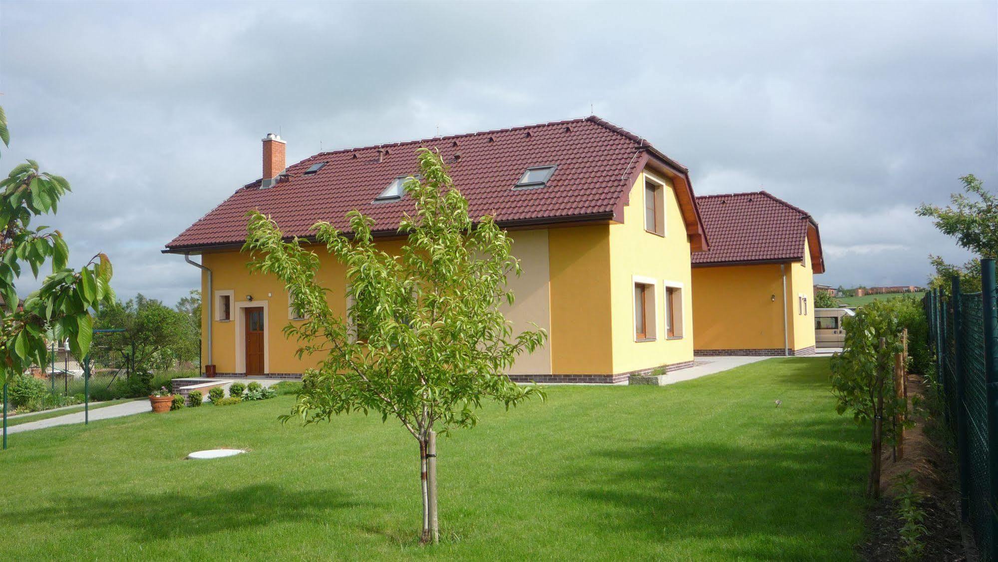 Apartmany Graf Chýně Екстериор снимка